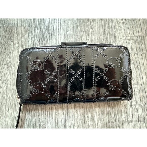 Hello Kitty Womens Black Shiny Patent Zip Around Embossed Loungefly Wallet - Picture 2 of 13